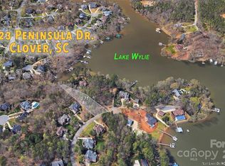 2123 Peninsula Dr, Clover, SC 29710