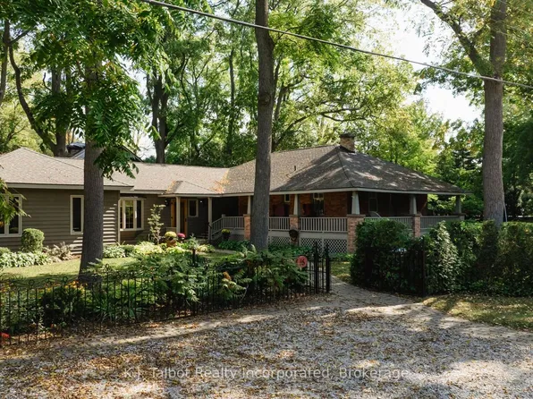14 & 16 Chiniquy St, Bluewater, ON N0M 1G0