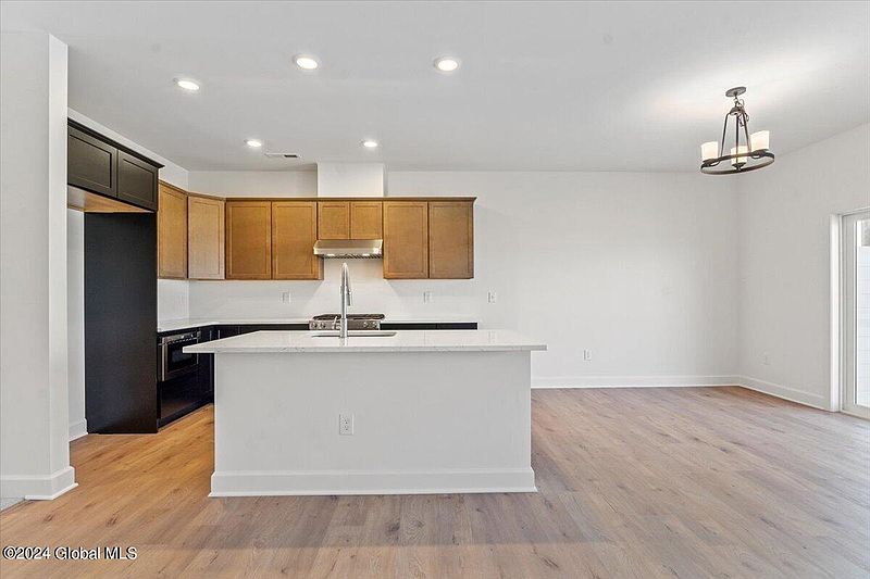 3rd image of 30 Kendra Court