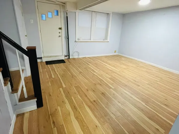 9 Corso Court image 3 of 19