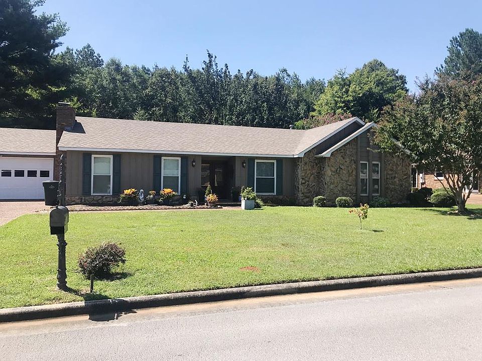 1st image of 117 Oak Hill Dr