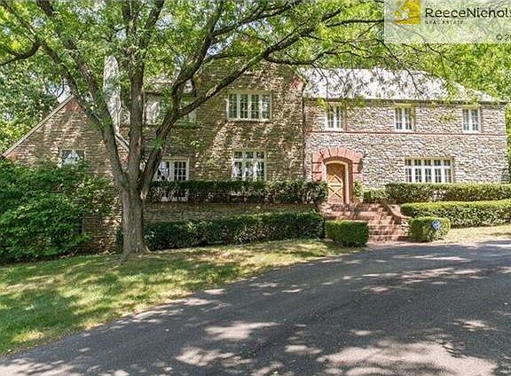 2nd image of 5239 Mercier St