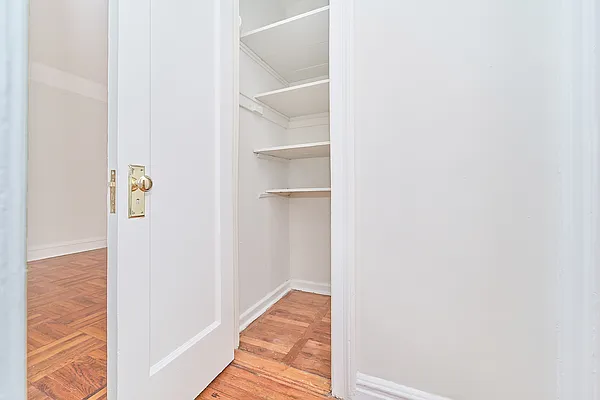 Rented by Living New York | media 12