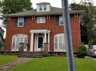 318 Westwood Rd, Woodmere, NY 11598