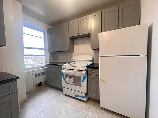 Rented by Queens Apartments Realty LLC | media 9