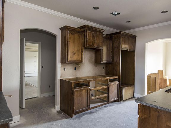 3rd image of 7450 Autumn Dr