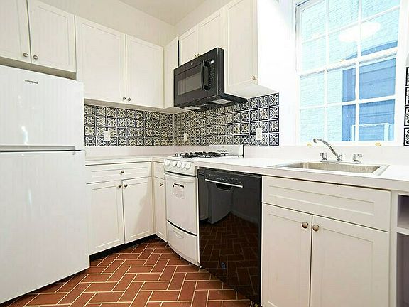 4th image of 316 E 84th St APT 2W