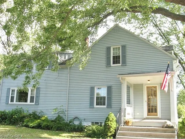 2439 Abbe Rd photo 1