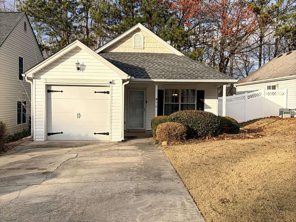1st image of 218 Woodland Way