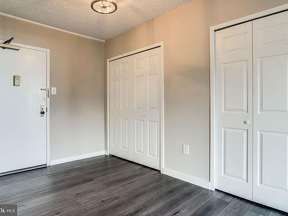 5th image of 3701 S George Mason Dr Unit 2315N