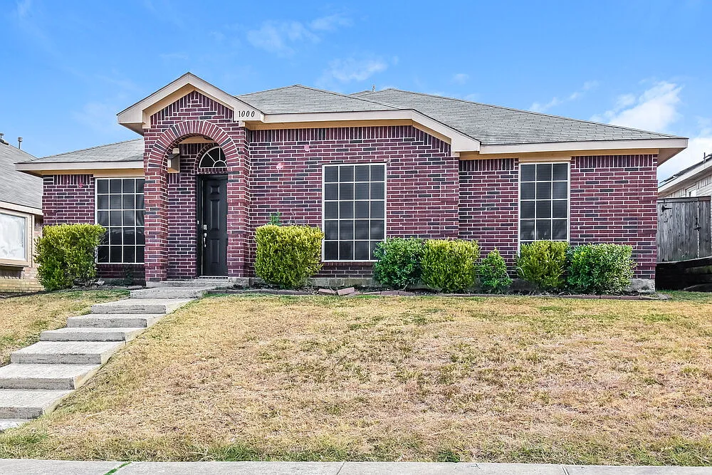 3 bed, 2.0 bath, 1454 sqft, $2,025 — Photo 3