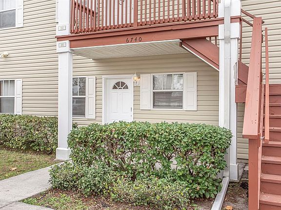 3rd image of 6740 Moonglow Dr APT 101