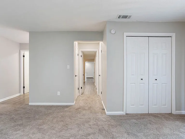 The Onyx Hoover Apartments — Photo 56