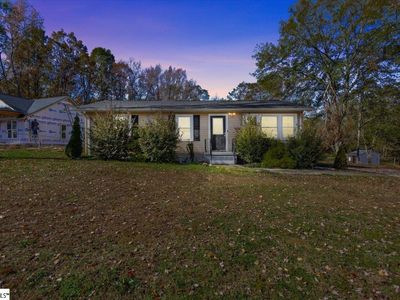 121 Woodland Dr, Fountain Inn, SC, 29644