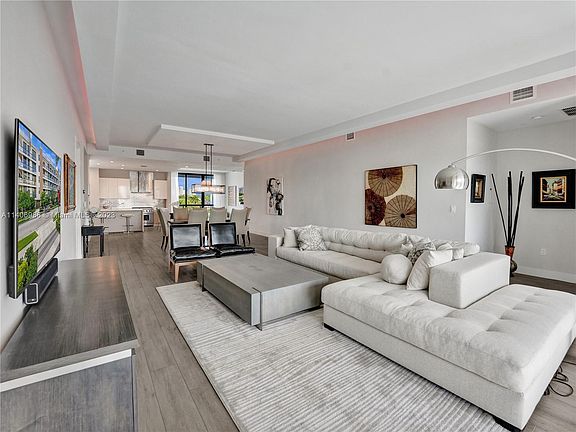 2nd image of 20 Isle Of Venice Dr APT 402