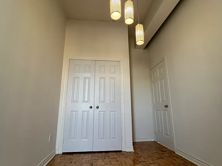 1401 Dupont St — Photo 5