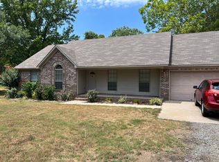 28 W Skyline Dr, Greenbrier, AR 72058