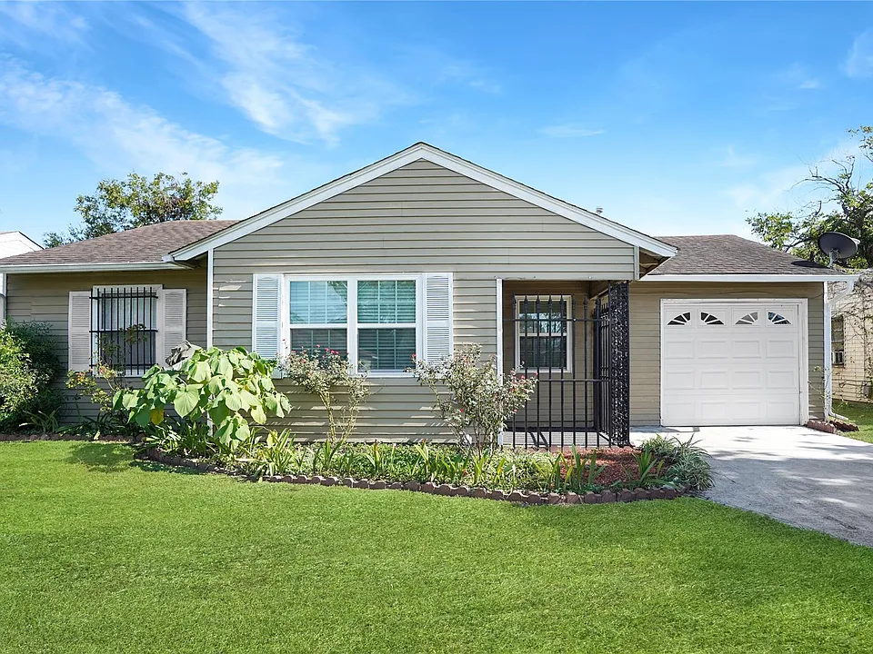 12432 Yancy Dr