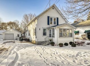 414 S State St, Hampshire, IL 60140