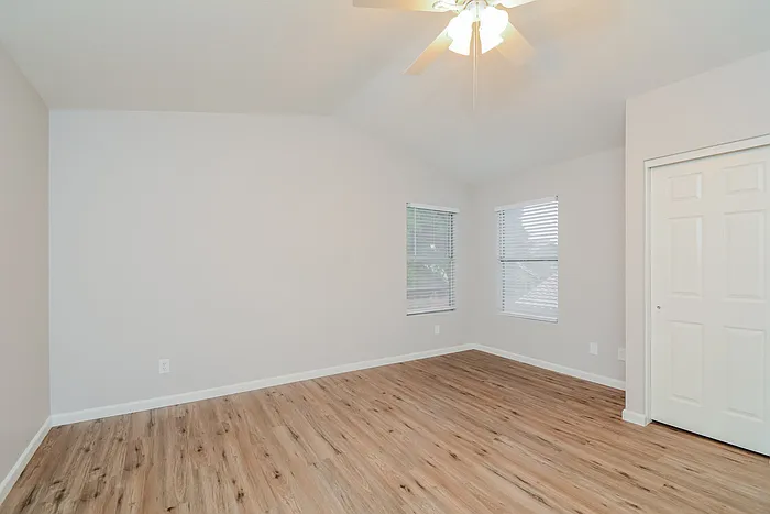 4955 W Oraibi Dr — Photo 8
