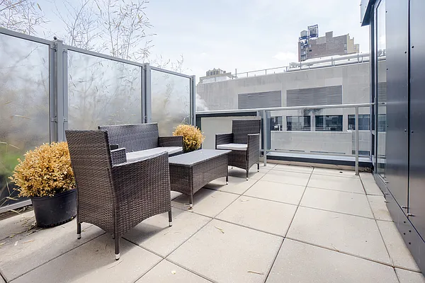 Rented by Compass | media 7