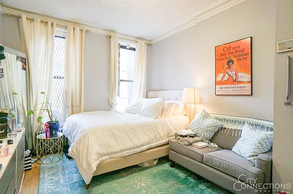 Rented by City Connections Realty | media 38