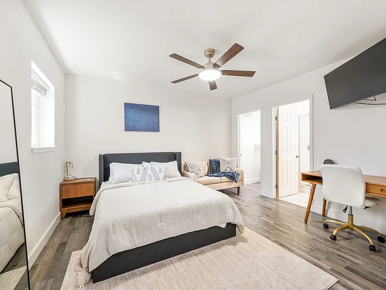 884 Seabright Ave — Photo 6