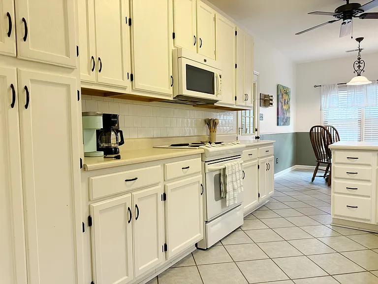 3125 Navajo Dr SE — Photo 10