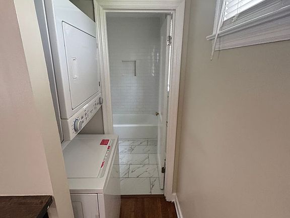 5th image of 3476 Spottswood Ave Unit 102