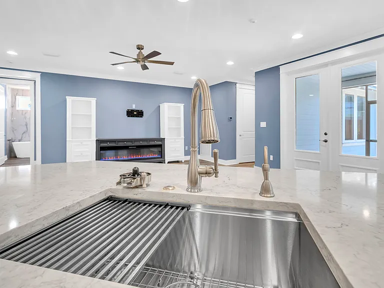 364 Carson Oaks Ln — Photo 16