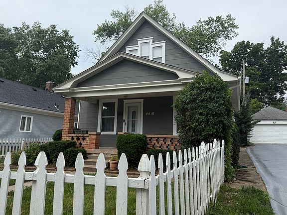 3rd image of 4410 Fairmount Ave