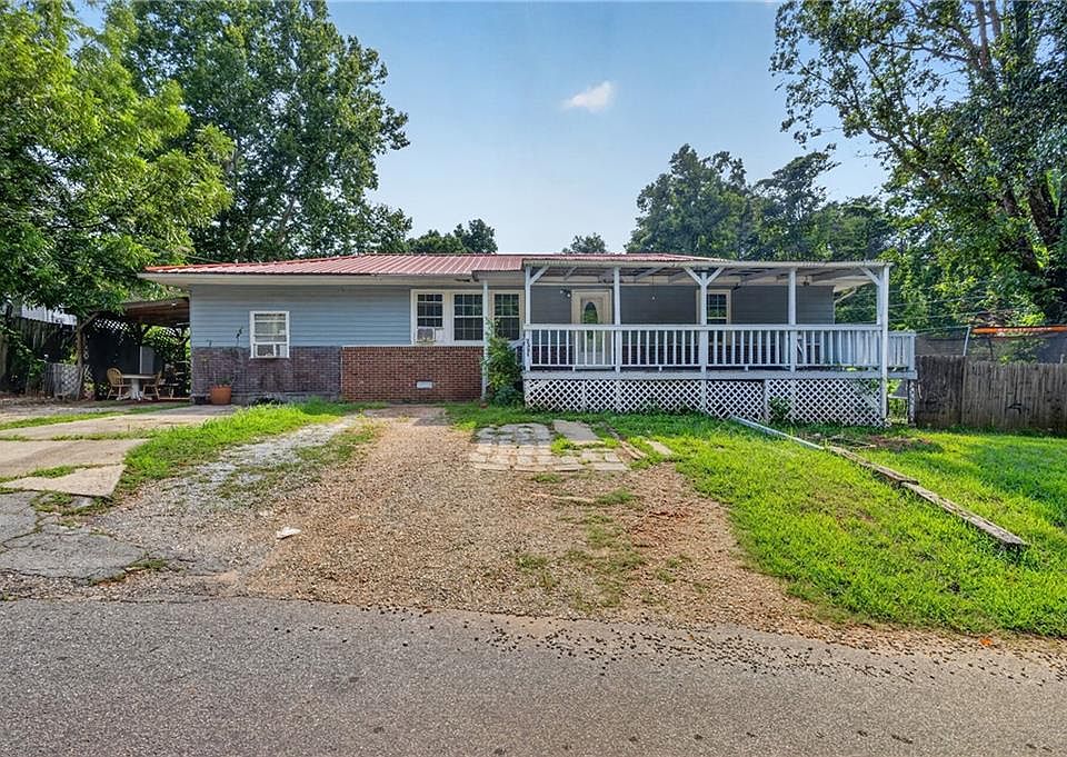 1st image of 2321 Pine Circle Dr