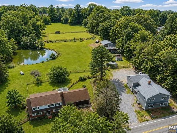 107 Woodcliff Ave, Woodcliff Lake, NJ 07677