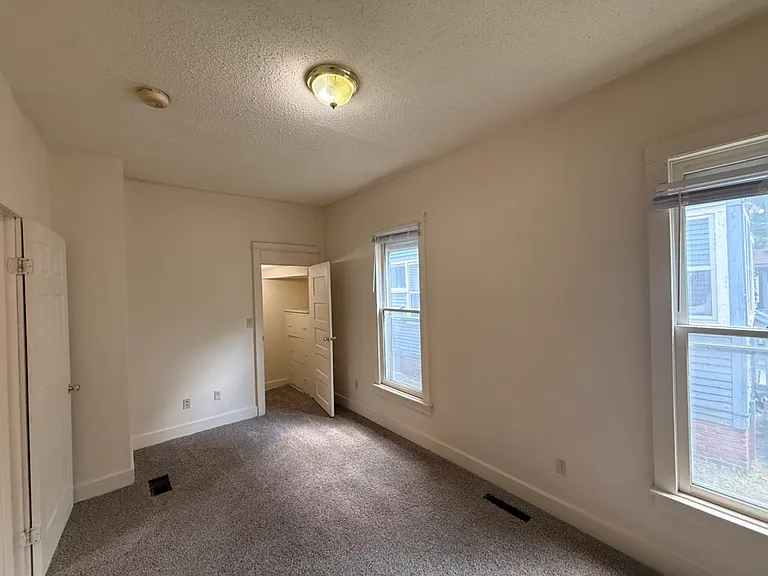 520 Oak St #1 — Photo 7