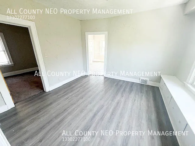 12114 Soika Ave #UP — Photo 10
