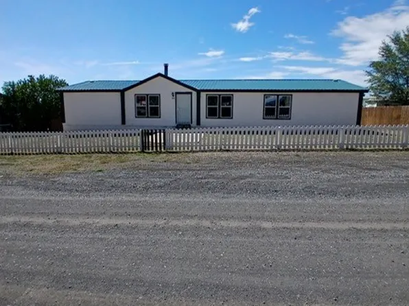 415 Arrow Rd, Las Vegas, NM 87701