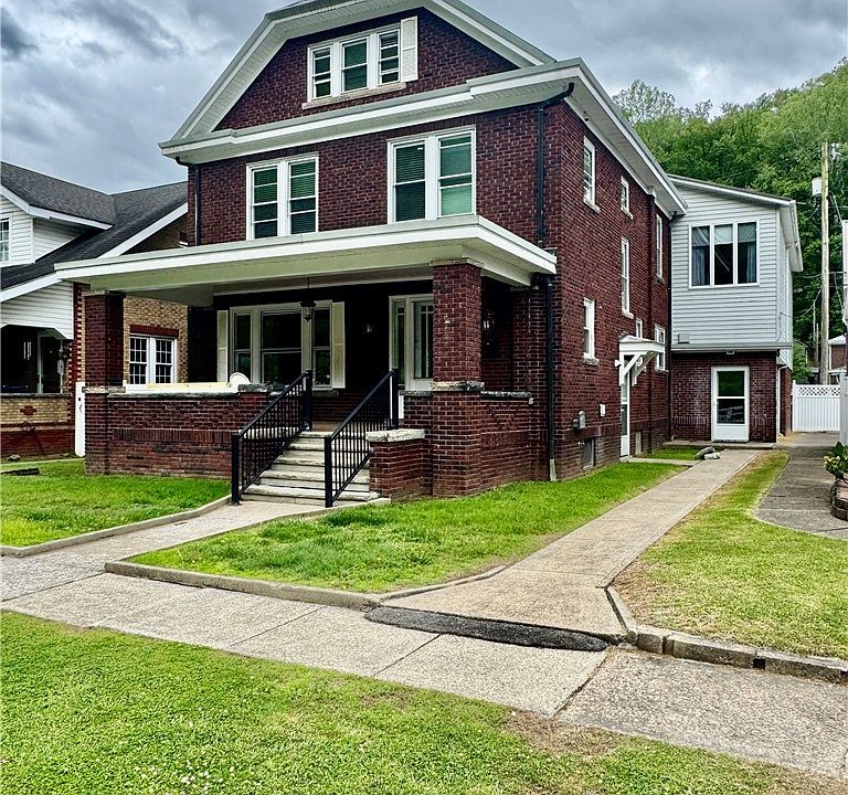 1st image of 293 Riverside Dr