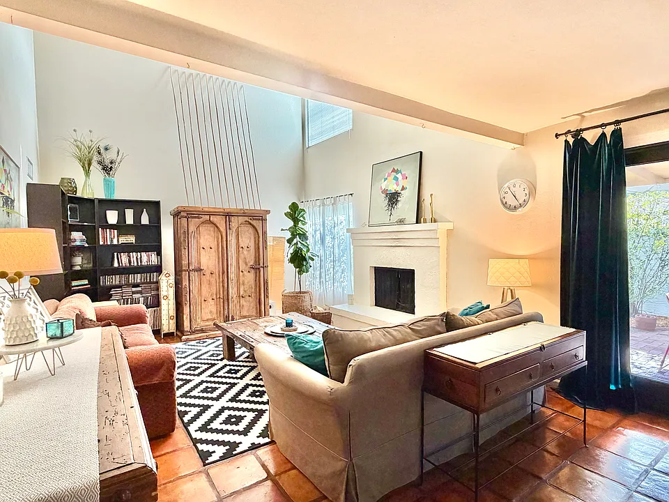 8150 N Central Ave #1