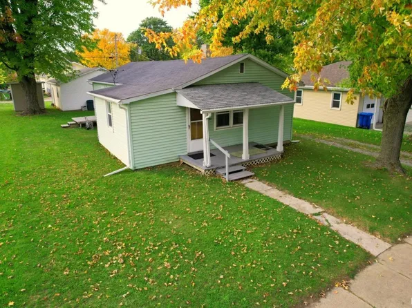 703 N Jefferson St, Converse, IN 46919