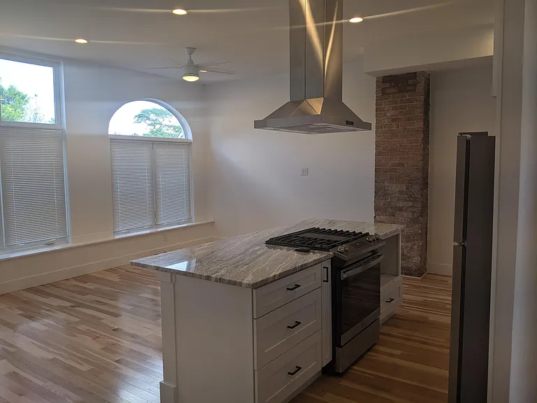 8431 Oakland Ave #1 — Photo 3