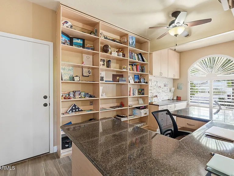 2575 E Drake St — Photo 22