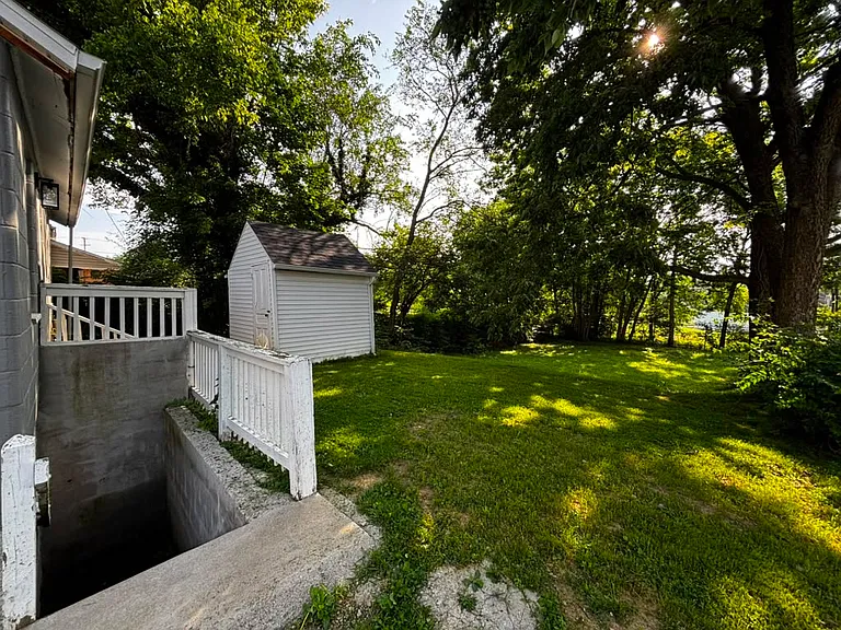 264 N Wall St — Photo 14