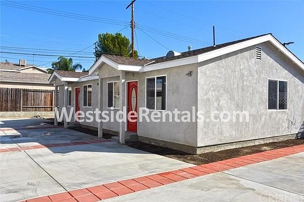 1st image of 11327 Tiara St