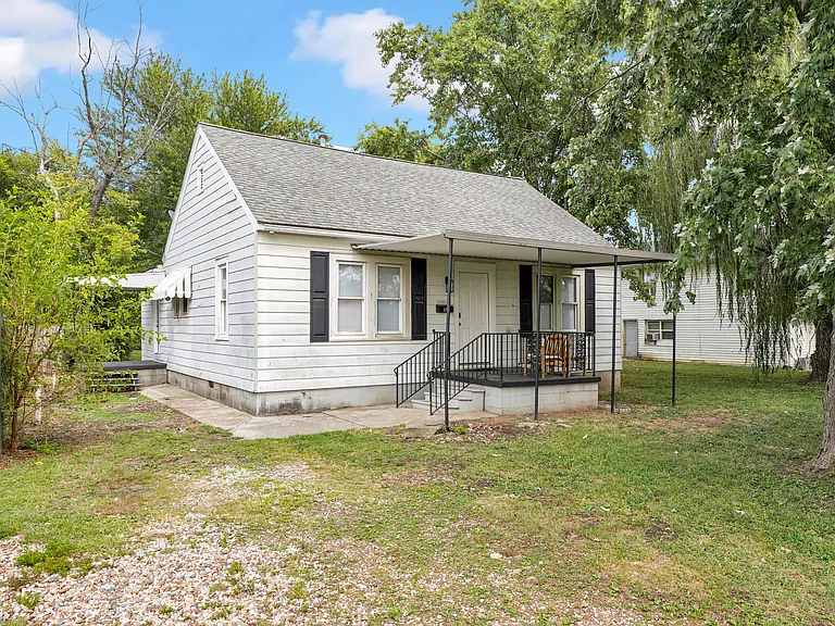 1709 Clay St — Photo 2