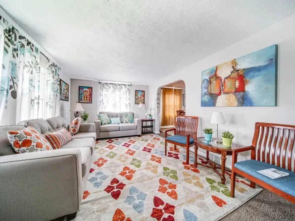 488 E 222nd St #2, Euclid, OH 44123