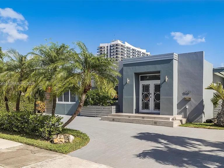 7549 Buccaneer Ave — Photo 35