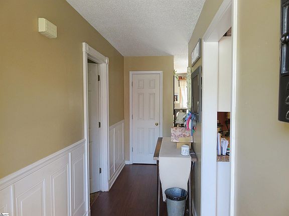 2nd image of 224 Riverrun Dr