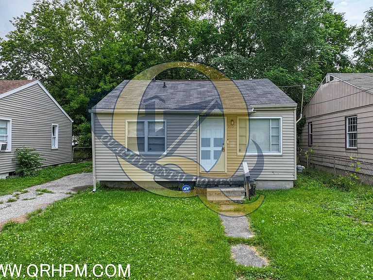 955 S Ballenger Hwy — Photo 1