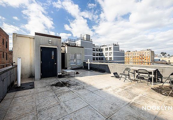 4th image of 728A Rogers Ave APT 3A