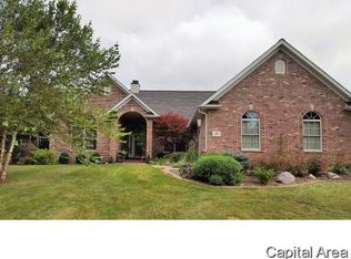 200 Morland Ave, East Galesburg, IL 61430